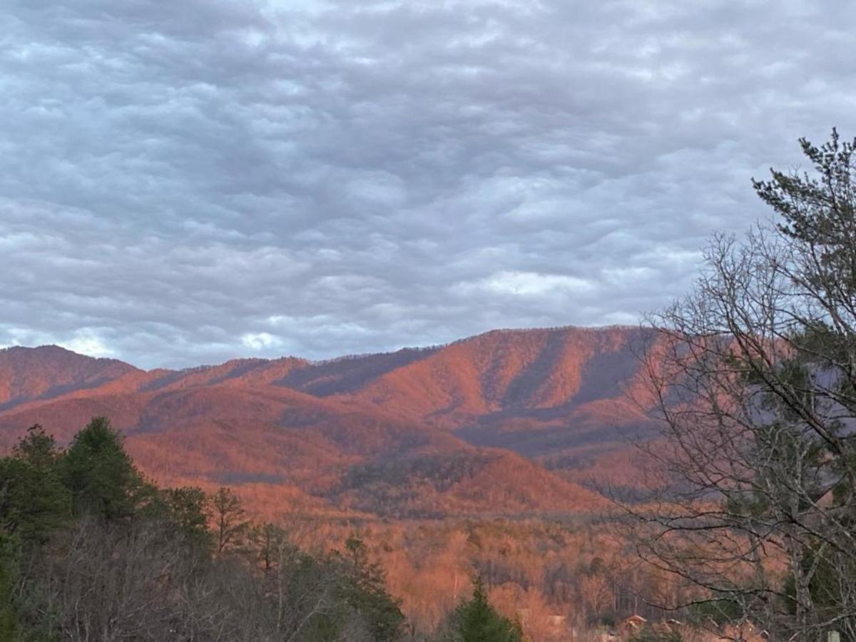 Hawks View Gatlinburg Mountain Cabin Экстерьер фото